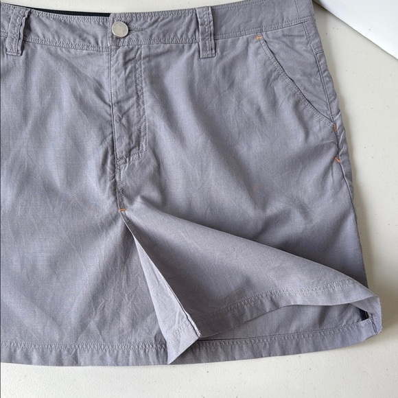 Icebreaker Gray Destiny Skirt Lightweight
Merino Wool Blend - Picture 4 of 16